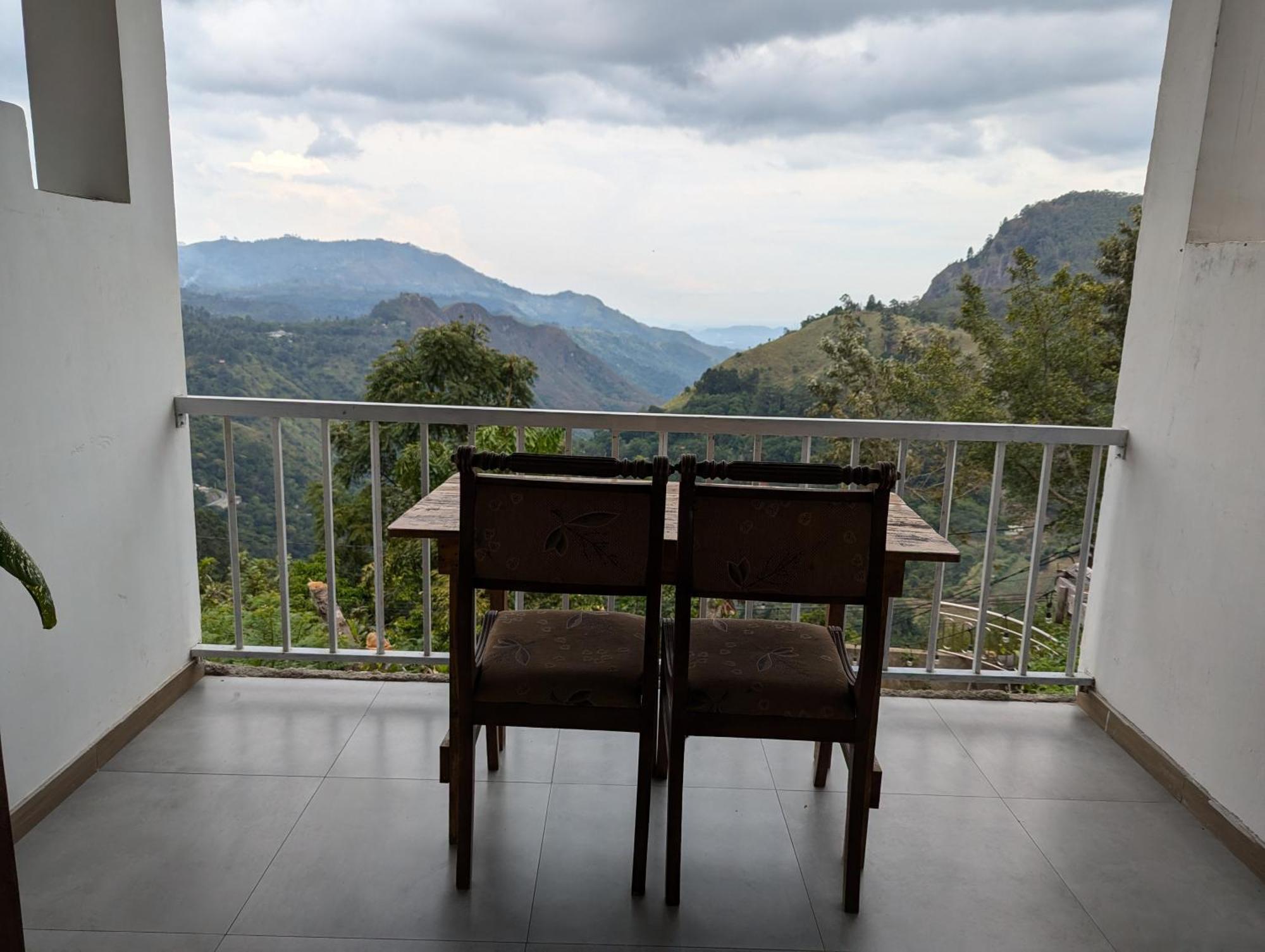 Rock Paradise Homestay Элла Экстерьер фото
